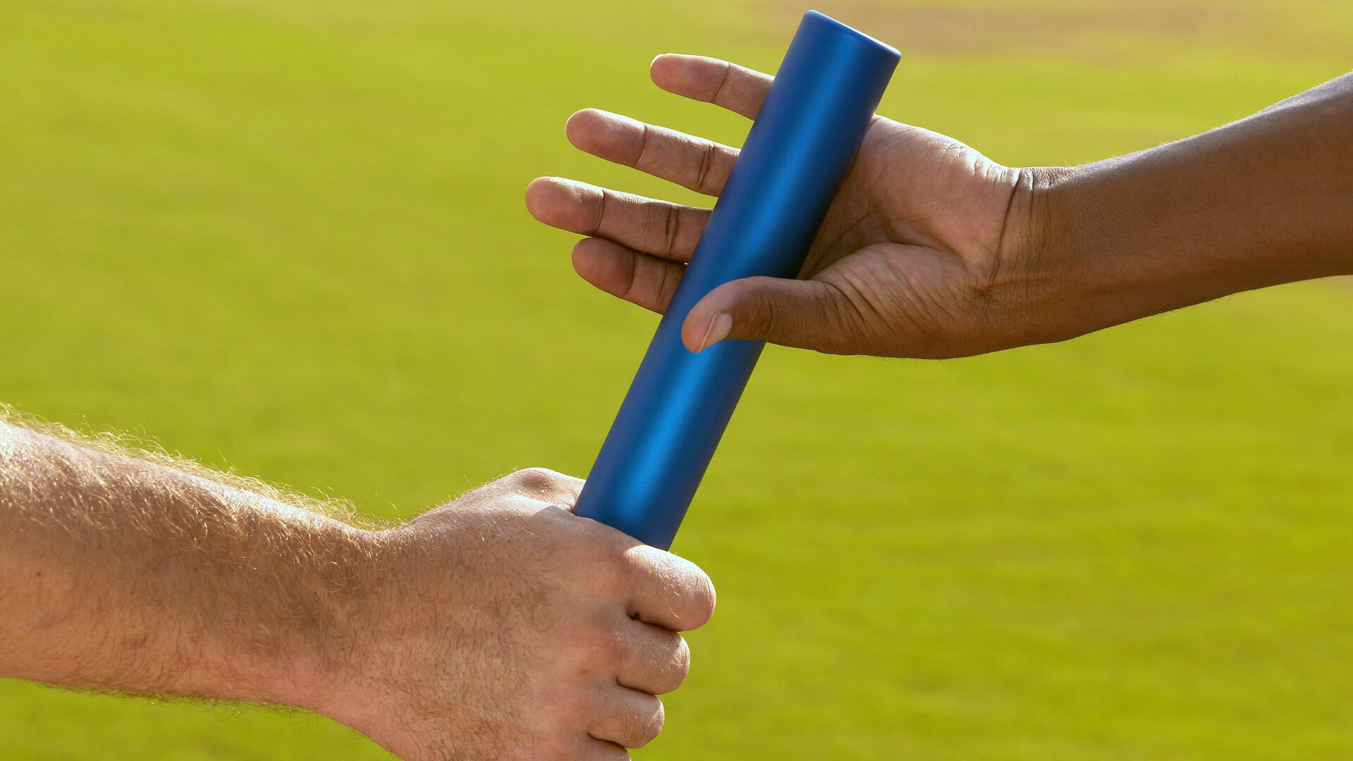 青训人才是否过早参与商业比赛影响成长，青训需要什么资格