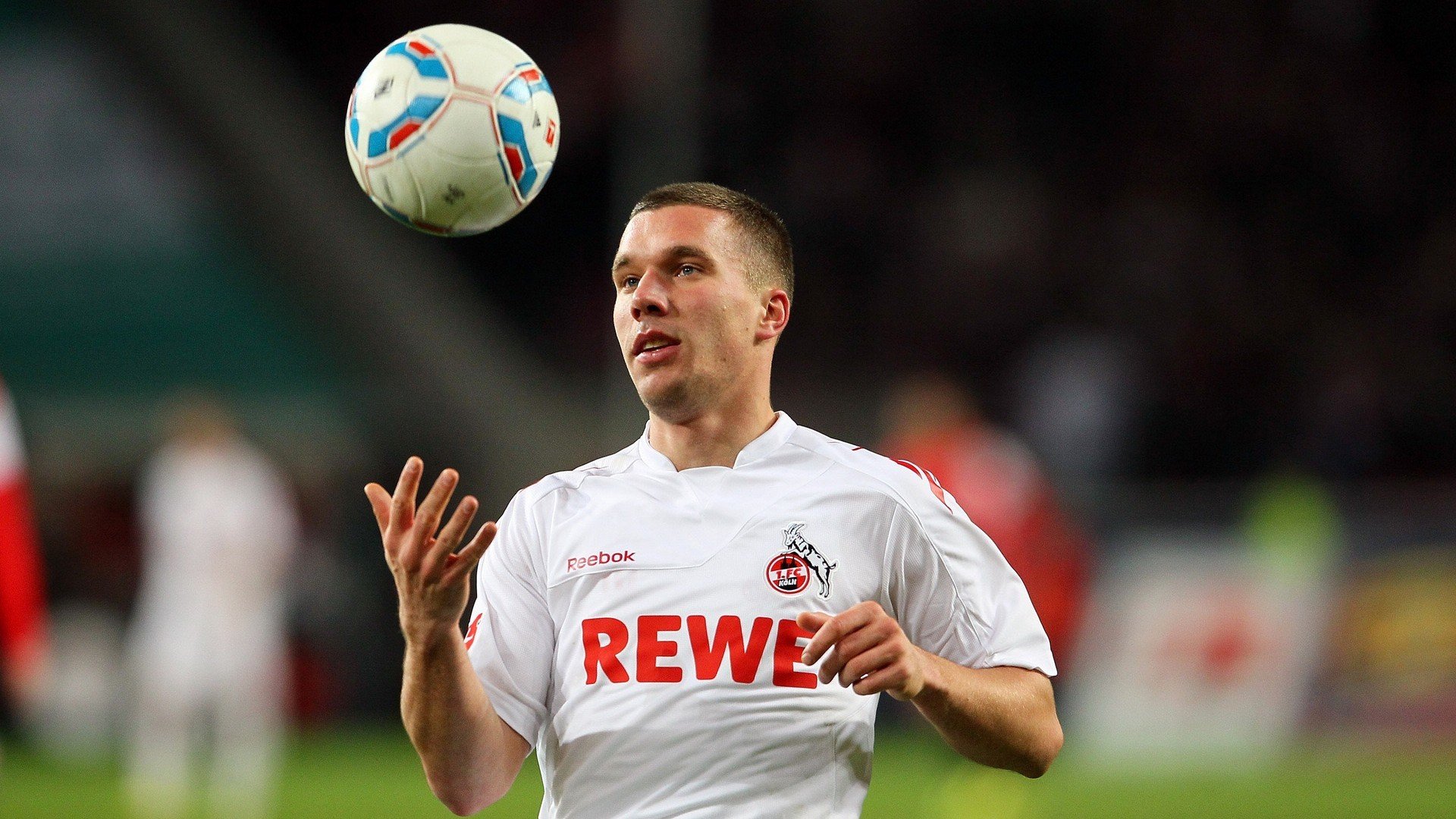 火箭连续三场赢球,惠特摩尔再度砍下30+,火箭赫特